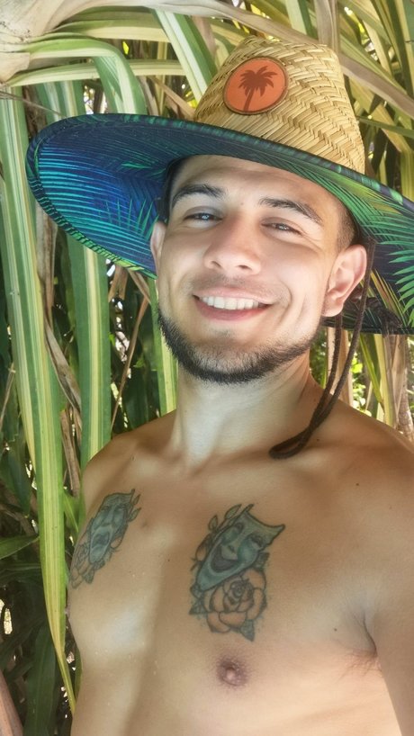 Alex Montenegro nice model photo