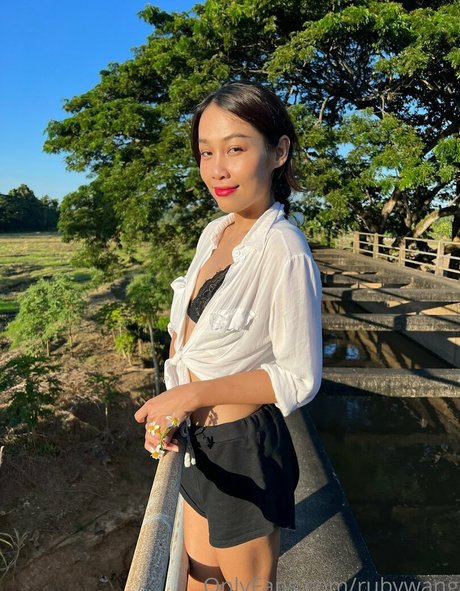 rubywang beautiful model img