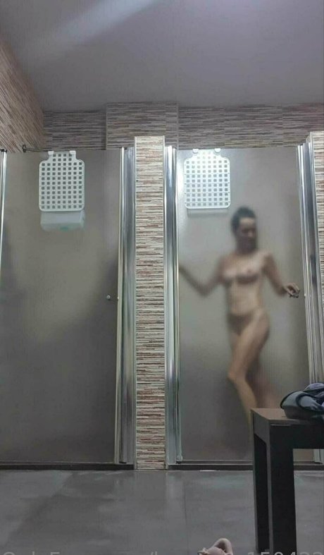 harmony150422 modelo desnudo imagen