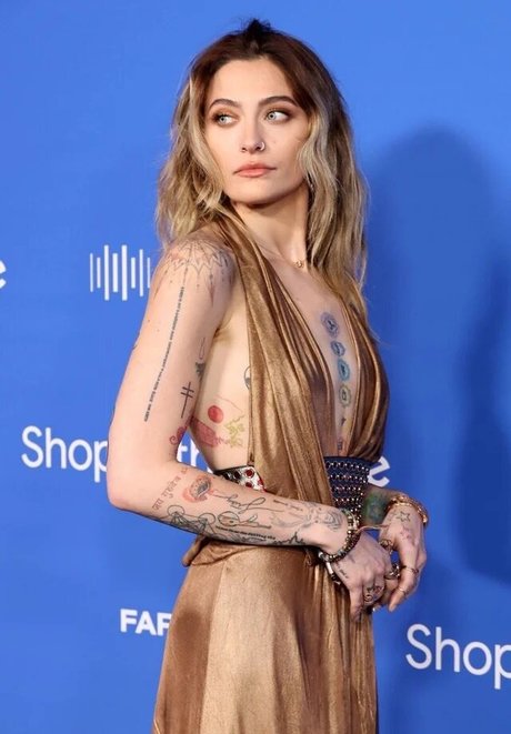 Paris Jackson buena estrella porno archivo