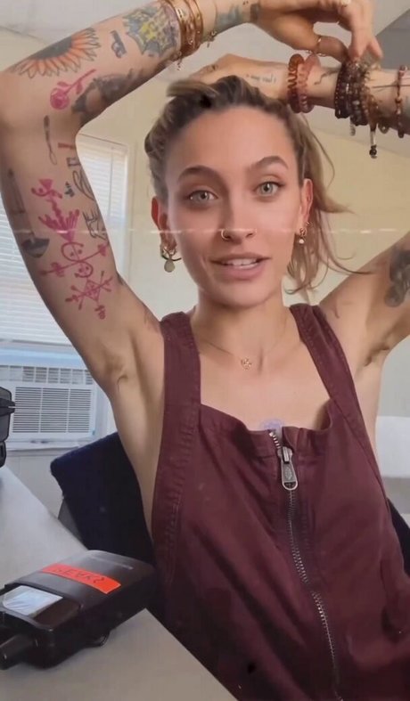 Paris Jackson art de star du porno img