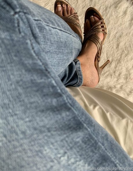 pujaprettyfeet bonita estrella porno imágenes