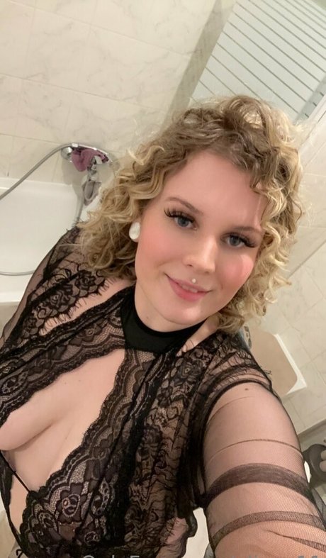 alicee11 pretty pornstar images