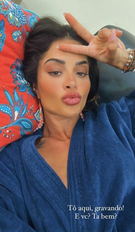 Aline Riscado modèle nu galeries