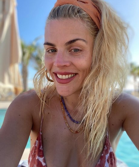 Busy Phillips sexo estrella porno recopilación