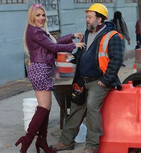 Busy Phillips actrice xxx photo