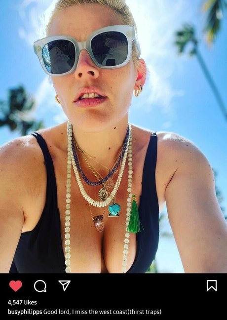 Busy Phillips actriz atractiva imágenes