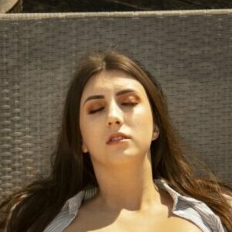 Linaluxareal nude model gallery
