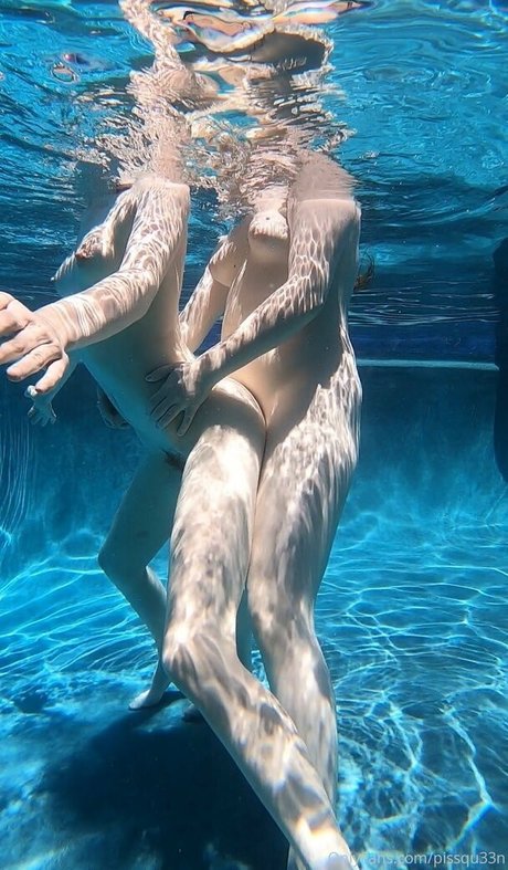 pissqu33n modèle porno image