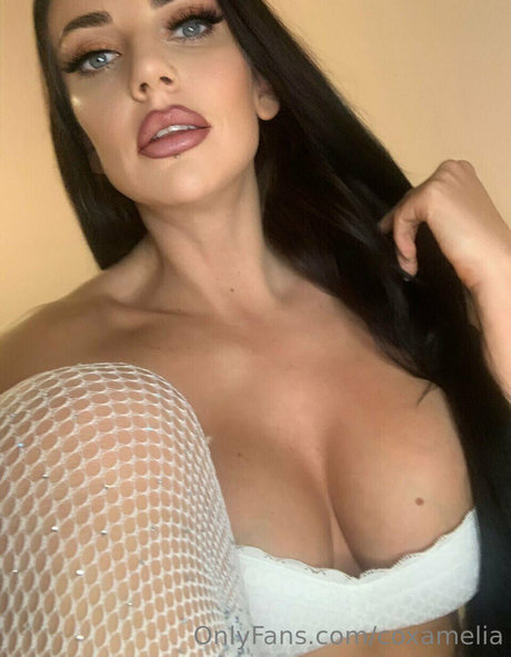 coxamelia modelo desnuda galerías