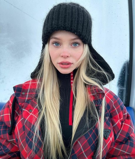 Alla Bruletova sexe de star du porno photo