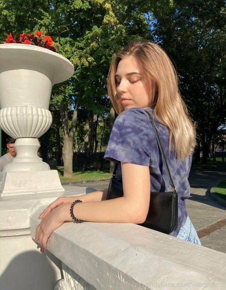 moon less modelo sexual galería