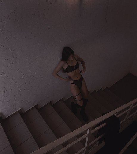 Anastasia Steklova actriz atractiva archivo