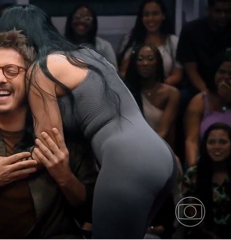 Simone E Simaria actrice sexy des photos