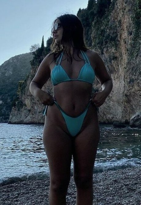 Debora Tanzo modèle magnifique collection