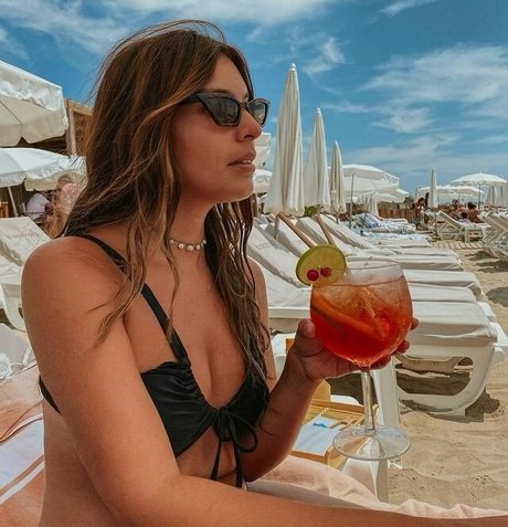 Debora Tanzo estrella superior galería