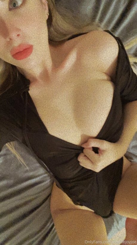 charliejoyjoe sexy model pics