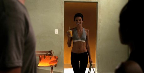 Alice Greczyn étoile chaude archive