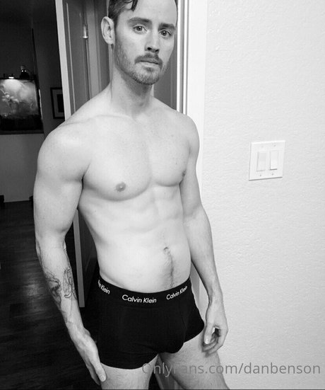 danbenson modelo desnuda galerías