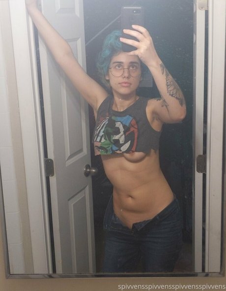 spivvens modelo hermosa galería