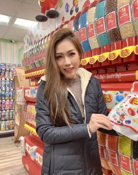 samuithisana haut modèle photo