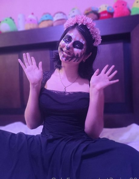 Art3misa00 modelo porno archivo