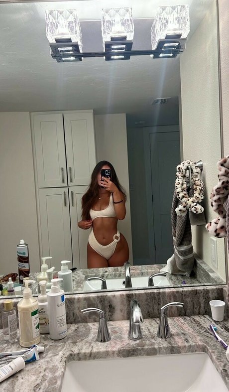 Makayla Mcquoid modelo sexual galería