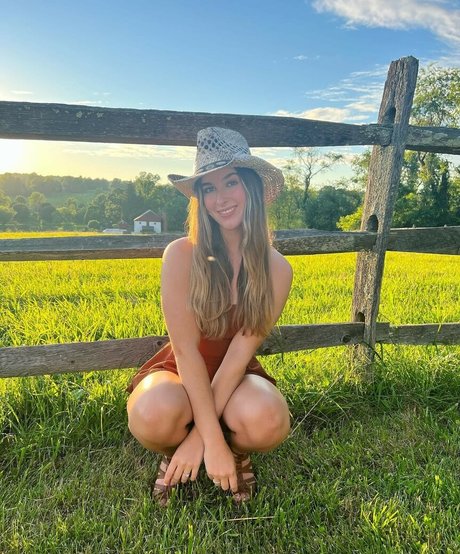 Makayla Mcquoid pretty model picture