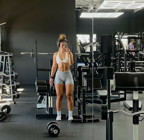 Makayla Mcquoid modelo hd recopilación