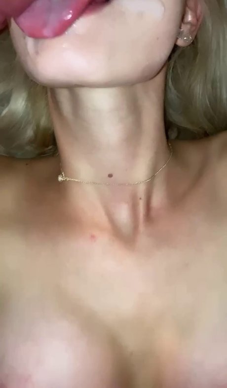 Sabrina De Martini modèle magnifique des photos