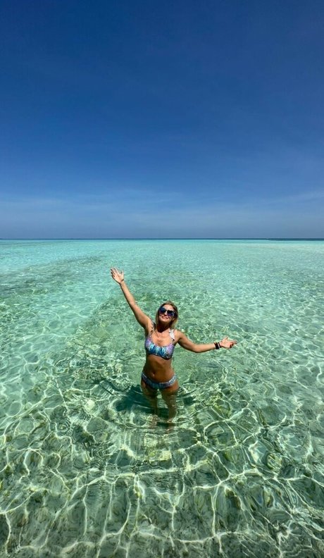 iJustine star du porno nue img