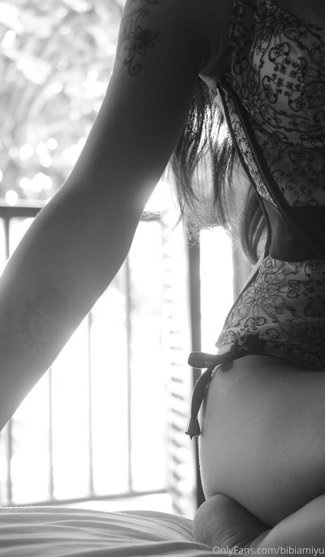 Bia Miyuki bonita estrella archivo