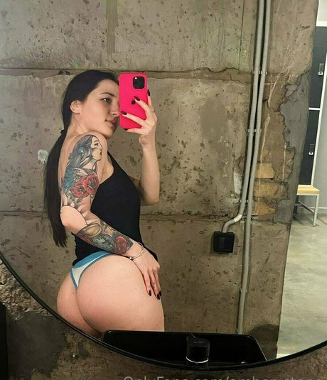 amber stone hermosa actriz foto