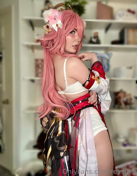 reysuka modèle nu archive