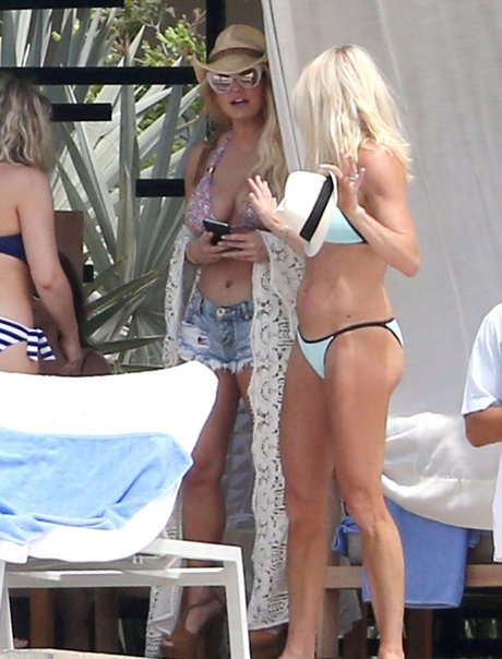 Jessica Simpson estrella porno en alta definición foto