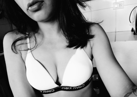 xcamilitax sexo modelo foto