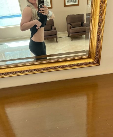 Joice Hasselmann nus star du porno image