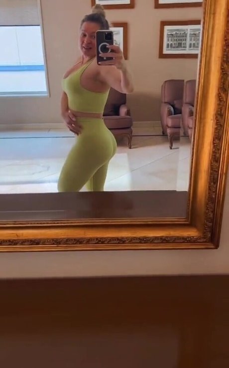 Joice Hasselmann joli modèle img