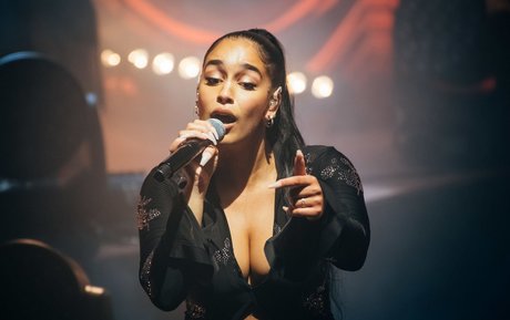 Jorja Smith art étoile img