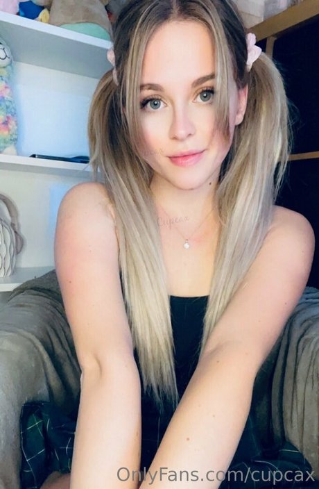 cupcaxfree naked model galleries
