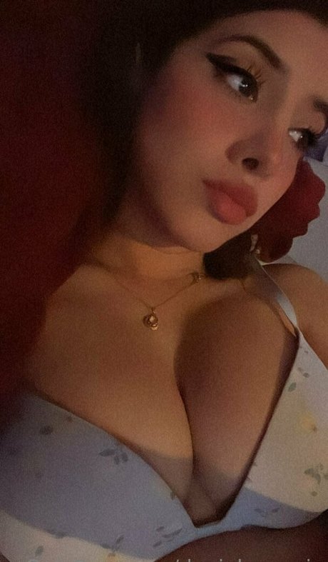 Daniela Azuaje estrella erótica galerías