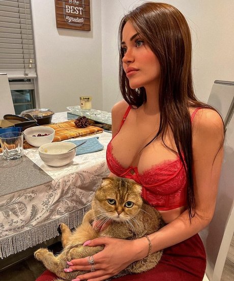 Claudia Alende modelo desnudos imagen