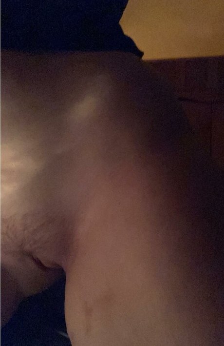 reversetabletopp model pornographic photos