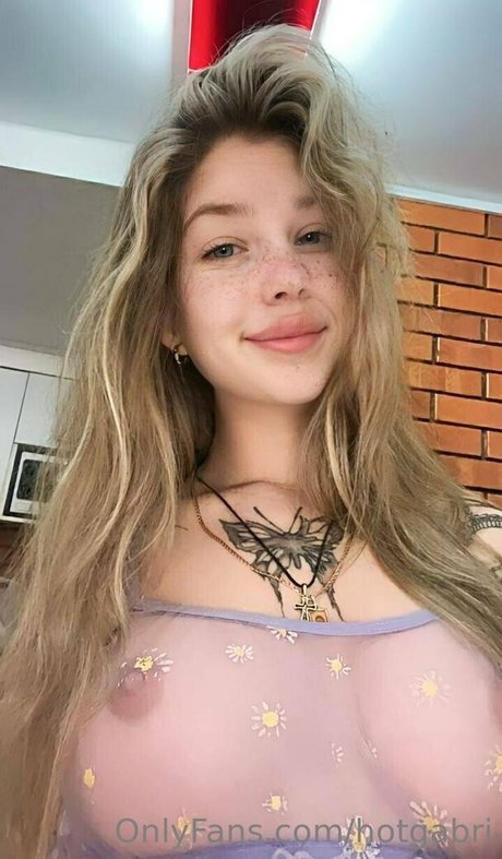 hotgabri hermosa actriz foto