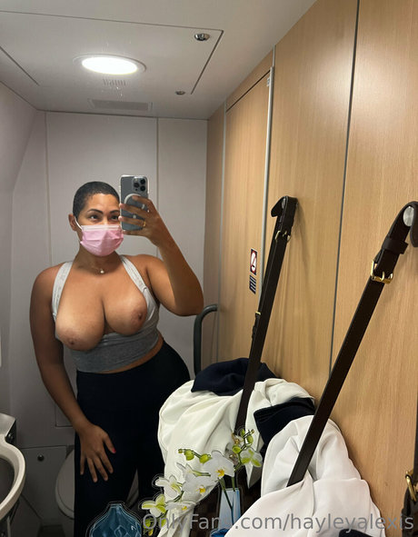 Hayley Alexis hermosa actriz fotos