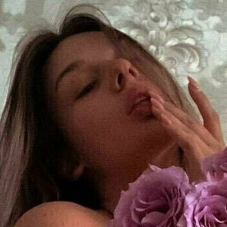 cassie flower haut étoile des photos