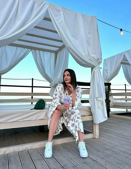 cassie flower estrella porno caliente imagen