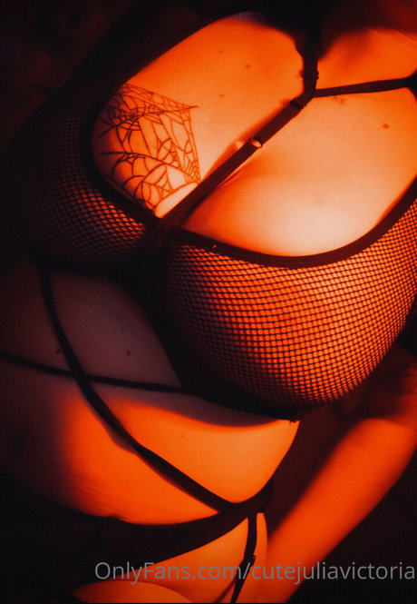 cutejuliavictoria modèle porno images