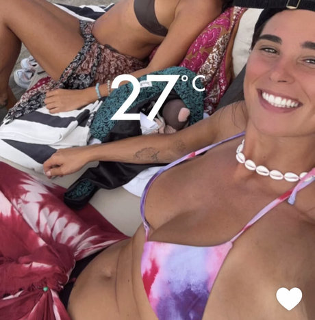 Laura Petard hermosa modelo imagen