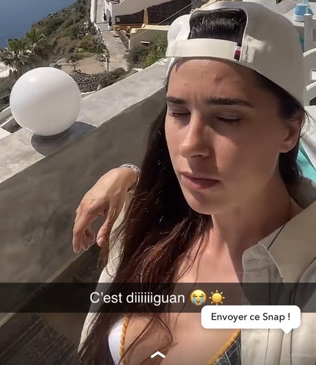 Laura Petard modelo de alta definición fotos